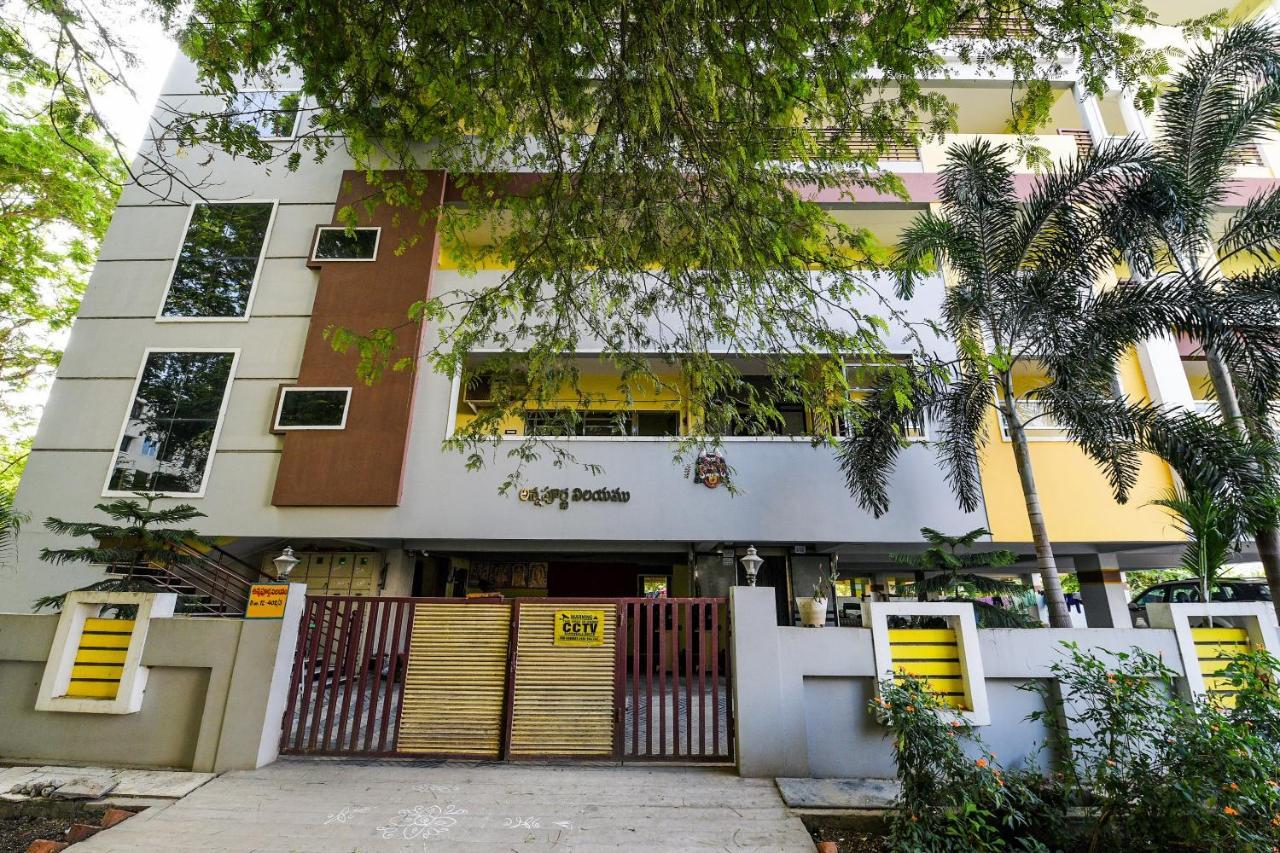 Oyo 26234 Annapurna Nilayam Otel Vijayawāda Dış mekan fotoğraf