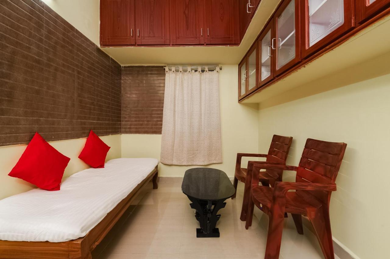 Oyo 26234 Annapurna Nilayam Otel Vijayawāda Dış mekan fotoğraf